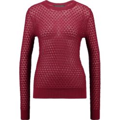 Swetry klasyczne damskie: Storm & Marie ELENA Sweter tibetan red