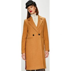 Vero Moda - Płaszcz Rambla. Żółte płaszcze damskie marki Vero Moda, s, z elastanu, klasyczne. W wyprzedaży za 199,90 zł.