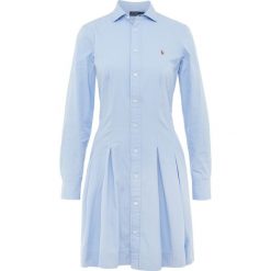 Polo Ralph Lauren PINPOINT OXFORD Sukienka koszulowa blue hyacinth. Czarne sukienki letnie marki Polo Ralph Lauren, polo. W wyprzedaży za 493,35 zł.