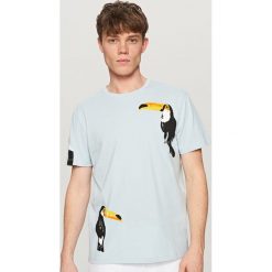 T-shirty męskie: T-shirt w tukany – Niebieski