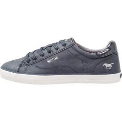 Trampki damskie slip on: Mustang Tenisówki i Trampki navy