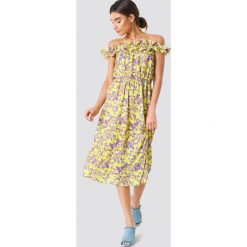 Trendyol Wzorzysta sukienka z falbankami - Multicolor. Szare sukienki damskie Trendyol, bez wzorów, z falbankami, bez rękawów, midi, z odkrytymi ramionami. W wyprzedaży za 73,17 zł.