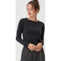 Sweter basic - Szary. Szare swetry damskie Sinsay, s, bez wzorów, bez rękawów, bez kaptura. Za 39,99 zł.