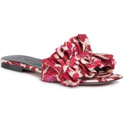 Klapki WEEKEND MAX MARA - Apotema 55210704600 Batik Orchidea 006/066. Czerwone klapki damskie Weekend Max Mara, z aplikacjami, ze skóry, bez obcasa, na obcasie. Za 929,00 zł.