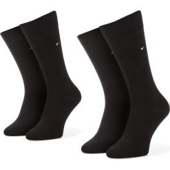 Zestaw 2 par wysokich skarpet męskich TOMMY HILFIGER - 371111 Black 200. Czarne skarpetki męskie TOMMY HILFIGER, bez wzorów, z elastanu. Za 54,99 zł.