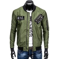KURTKA MĘSKA PRZEJŚCIOWA BOMBERKA C349 - OLIWKOWA. Zielone kurtki męskie bomber marki Ombre Clothing, m, z poliesteru. Za 99,00 zł.