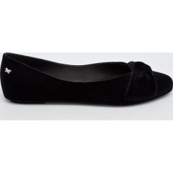 Zaxy - Baleriny Chic. Czarne baleriny damskie marki Zaxy, z gumy. W wyprzedaży za 139,90 zł.
