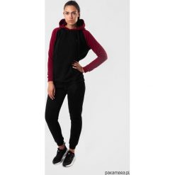Bordowy Komplet Damskich Dresów - Bluza I Spodnie. Czerwone bluzy damskie Pakamera, s, bez wzorów, z dresówki, bez rękawów, bez kaptura. Za 189,00 zł.