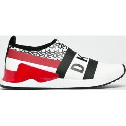 Dkny - Buty Reese-Slip On Snea. Buty sportowe damskie DKNY, bez wzorów, ze skóry, sportowe. W wyprzedaży za 329,90 zł.