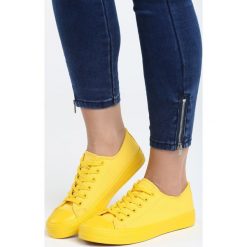 Żółte Trampki Follow Your Voice. Żółte trampki i tenisówki damskie marki Born2be, na sznurówki. Za 29,99 zł.