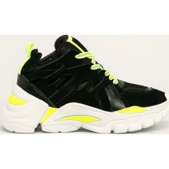 Steve Madden - Buty Traina. Czarne buty sportowe damskie Steve Madden, bez wzorów, z materiału, sportowe. W wyprzedaży za 399,90 zł.