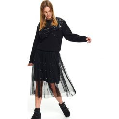 Bluza z cekinową aplikacją. Czarne bluzy damskie Top Secret, na zimę, z aplikacjami, z dzianiny, bez rękawów, bez kaptura. Za 129,99 zł.