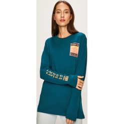 Adidas Originals - Longsleeve. Topy damskie adidas Originals, s, z nadrukiem, z bawełny, z okrągłym kołnierzem. W wyprzedaży za 119,90 zł.