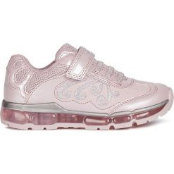 Sneakersy "Android" w kolorze jasnoróżowym. Różowe trampki dziewczęce geox kids, bez wzorów, z gumy, bez zapięcia. W wyprzedaży za 159,95 zł.