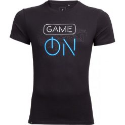 T-shirt męski TSM610 - głęboka czerń - Outhorn. Czarne koszulki męskie Outhorn, m, bez wzorów, z bawełny, bez kołnierzyka. W wyprzedaży za 29,99 zł.
