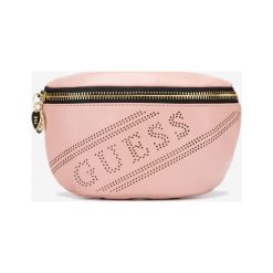 Guess Not Coordinated Nerka Różowy. Różowe nerki damskie Guess, w paski, z materiału, bez dodatków. Za 435,95 zł.