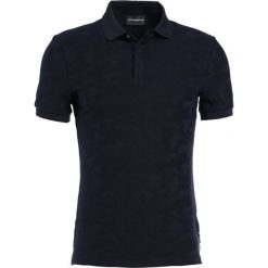 Emporio Armani Koszulka polo fantasia blue. Niebieskie koszulki męskie Emporio Armani, xxl, bez wzorów, z elastanu, polo, bez rękawów. W wyprzedaży za 419,25 zł.