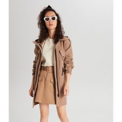 Parka z kapturem - Beżowy. Brązowe parki damskie Cropp, xl, bez wzorów, z kapturem. W wyprzedaży za 89,99 zł.
