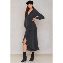 Długie sukienki: Just Female Kopertowa sukienka maxi Hiro - Black