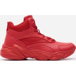 Sneakersy za kostkę - Czerwony. Czerwone sneakersy męskie House, za kostkę, bez zapięcia. W wyprzedaży za 89,99 zł.