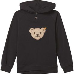 Bluza w kolorze czarnym. Czarne bluzy niemowlęce Steiff, z aplikacjami, bez rękawów, bez kaptura. W wyprzedaży za 58,95 zł.
