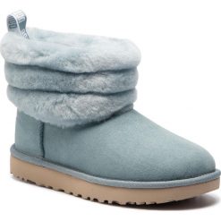 Buty UGG - W Fluff Mini 1098533 W/Scc. Niebieskie kozaki damskie marki Ugg, na zimę, ze skóry, bez obcasa, bez zapięcia. W wyprzedaży za 659,00 zł.