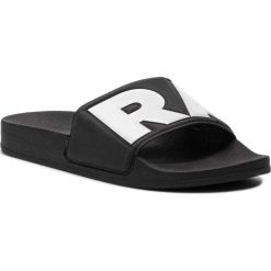 Klapki G-STAR RAW - Cart Slide II D08733-3593-964 Black/White. Czarne klapki damskie G-Star RAW, bez wzorów, z tworzywa sztucznego, bez obcasa. W wyprzedaży za 159,00 zł.
