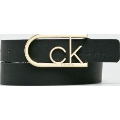Calvin Klein - Pasek skórzany. Czarne paski damskie marki Calvin Klein, w paski, z materiału. Za 249,90 zł.