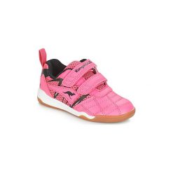 Buty Dziecko Kangaroos COURT COMB V. Różowe trampki dziewczęce KangaROOS, bez wzorów, bez zapięcia. Za 129,00 zł.