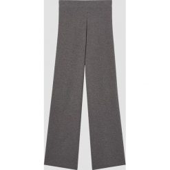 Spodnie w kolorze szarym. Szare spodnie damskie Rodier, xl, z wełny, klasyczne, z podwyższonym stanem. W wyprzedaży za 219,95 zł.