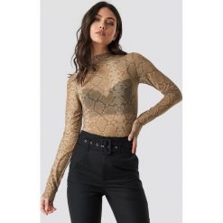 NA-KD Trend Printed Polo Neck Mesh Top - Brown,Beige. Brązowe topy damskie marki NA-KD Trend, bez wzorów, z meshu, polo. Za 92,95 zł.