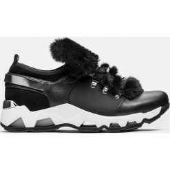 Czarne sneakersy damskie. Czarne sneakersy damskie marki Kazar, ze skóry. Za 549,00 zł.