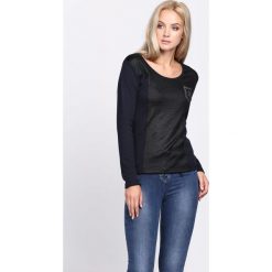 Czarno-Granatowa Bluzka Change This. Czarne bluzki longsleeves marki Born2be, l, z okrągłym kołnierzem. Za 29,99 zł.