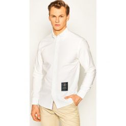 Koszula TOMMY HILFIGER Crest Label Shirt MW0MW10680. Białe koszule męskie TOMMY HILFIGER, s, bez wzorów, z bawełny, casualowe, bez kołnierzyka, bez rękawów. W wyprzedaży za 219,00 zł.