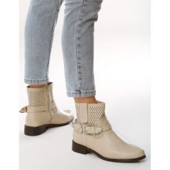Beżowe Botki Orientalize. Brązowe botki damskie Born2be, bez obcasa, na obcasie, na zamek. Za 79,99 zł.