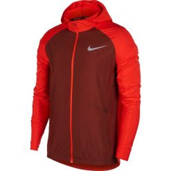 Kurtka do biegania męska NIKE ESSENTIAL HOODED JACKET / 856892-634. Czerwone kurtki sportowe męskie Nike, m, bez wzorów, z poliesteru, długie, z kapturem, do biegania. Za 279,00 zł.