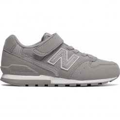 New Balance KV996GUY. Szare buciki niemowlęce chłopięce marki New Balance, z materiału, na sznurówki. W wyprzedaży za 149,99 zł.