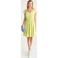 SUKIENKA armani exchange. Sukienki damskie Armani Exchange, m, bez wzorów, eleganckie, bez kołnierzyka, bez rękawów. Za 699,00 zł.