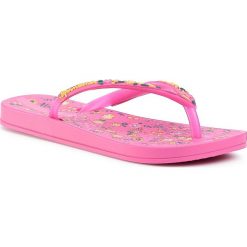 Japonki IPANEMA - Anat Lovely III Kids 82864 Pink/Pink/Beige 20988. Różowe sandały dziewczęce Ipanema, z tworzywa sztucznego, bez zapięcia. Za 69,99 zł.