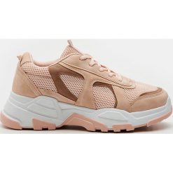 Sneakersy z siateczką mesh - Różowy. Różowe sneakersy damskie Sinsay, z meshu. Za 79,99 zł.
