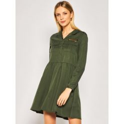 Sukienka koszulowa Superdry Military W8000017A. Zielone sukienki damskie Superdry, na co dzień, bez wzorów, z lyocellu, z koszulowym kołnierzykiem, bez rękawów, proste. W wyprzedaży za 279,00 zł.