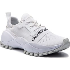 Sneakersy CALVIN KLEIN JEANS - Talula R7813 Bright White. Białe półbuty damskie Calvin Klein Jeans, z jeansu. W wyprzedaży za 359,00 zł.