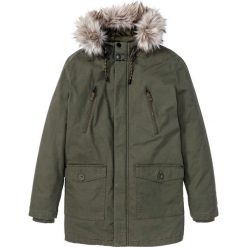 Parka zimowa z kapturem bonprix ciemnooliwkowy. Zielone parki męskie bonprix, na zimę, m, bez wzorów, z kapturem. Za 269,99 zł.