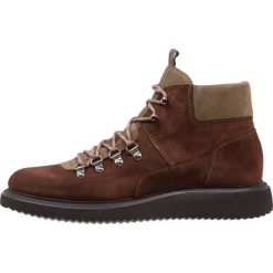 Buty zimowe męskie: H by Hudson STANGE Botki sznurowane brown