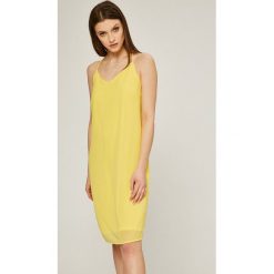 Vero Moda - Sukienka. Różowe sukienki damskie Vero Moda, na co dzień, s, bez wzorów, z poliesteru, casualowe, bez kołnierzyka, bez rękawów, mini, proste. W wyprzedaży za 89,90 zł.
