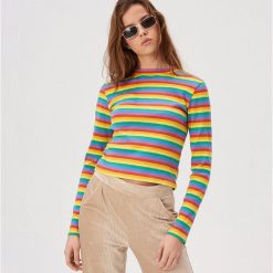 Bluzka w kolorowe paski - Wielobarwny. Bluzki damskie Sinsay, xl, w paski, bez kołnierzyka, bez rękawów. Za 39,99 zł.