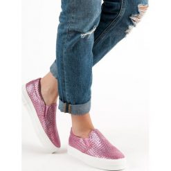 RÓŻOWE TRAMPKI SLIP ON. Trampki i tenisówki damskie SHELOVET. Za 40,90 zł.