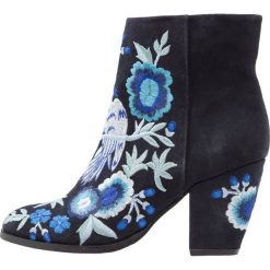 Botki damskie lity: Lazamani Botki navy