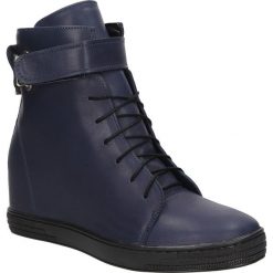 Sneakersy casu 2383. Niebieskie sneakersy damskie Casu, ze skóry. W wyprzedaży za 199,99 zł.