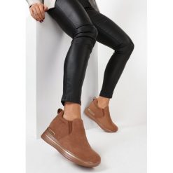 Camelowe Sneakersy Evipeia. Brązowe sneakersy damskie Born2be. W wyprzedaży za 139,99 zł.